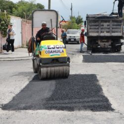 Continúan acciones de bacheo al sur de Saltillo