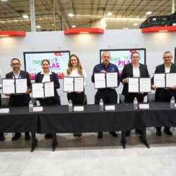 Fortalece DIF Saltillo ayuda a quienes más lo necesitan con firma de convenios