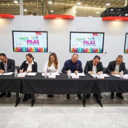 Fortalece DIF Saltillo ayuda a quienes más lo necesitan con firma de convenios3