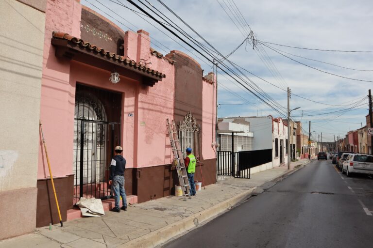 Intensifica Saltillo acciones de embellecimiento en la calle Nicolás Bravo