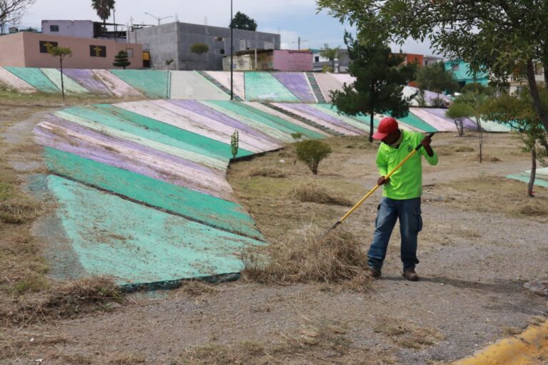 Interviene ‘Aquí Andamos’ plaza pública en Colinas de San Francisco