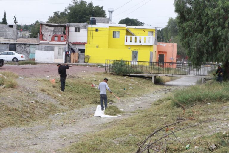 Limpia Gobierno Municipal cauce de arroyo La Tórtola