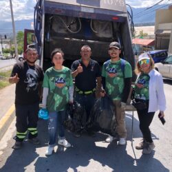 Limpian voluntarios saltillenses el Cerro del Pueblo 3