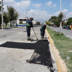 Lleva Javier Díaz bacheo a Lomas del Refugio