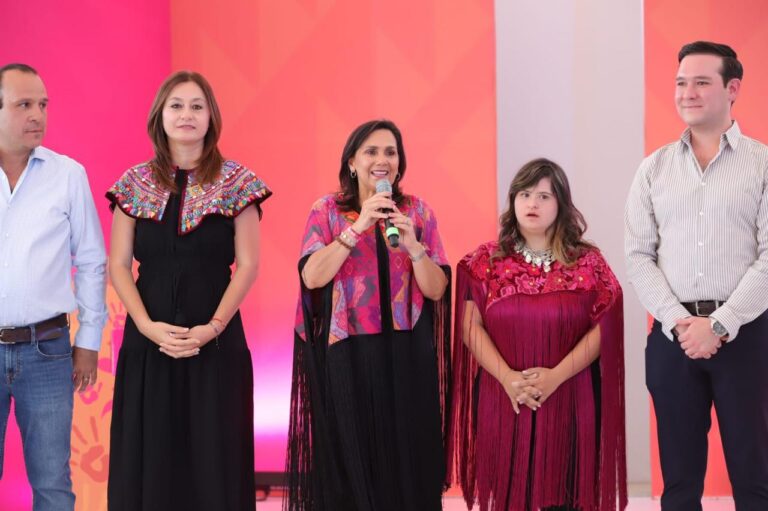 Pasarela “Entre Hilos y Tintos”: Moda e Inclusión: DIF Coahuila