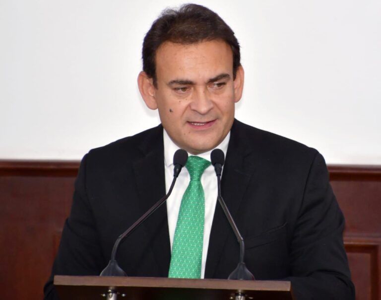 Programa de recuperación para alumnos afectados por universidades sin Validez Oficial, exhorta Álvaro Moreira