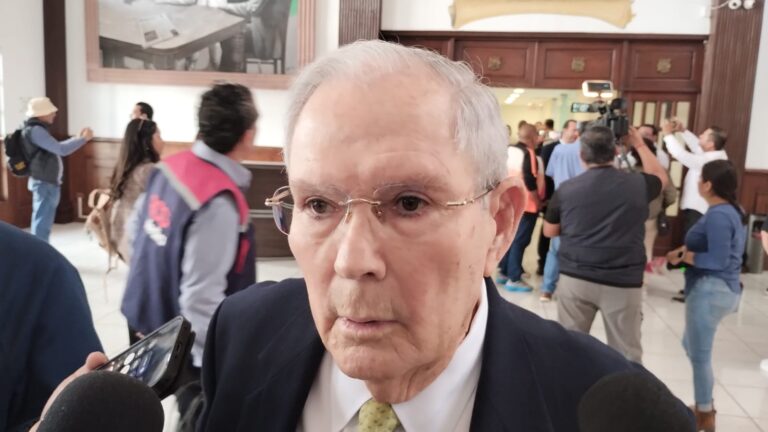 Quienes se opongan a que se ofrezca a la gente un servicio de transporte gratuito en Saltillo no sé en qué país vivan: Carlos Robles