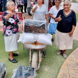 Ramos Arizpe entrega más de 4 mil aves a ejidos del municipio