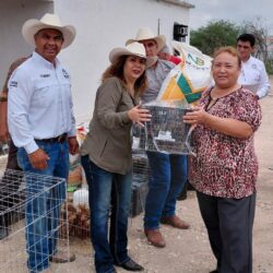 Ramos Arizpe entrega más de 4 mil aves a ejidos del municipio2