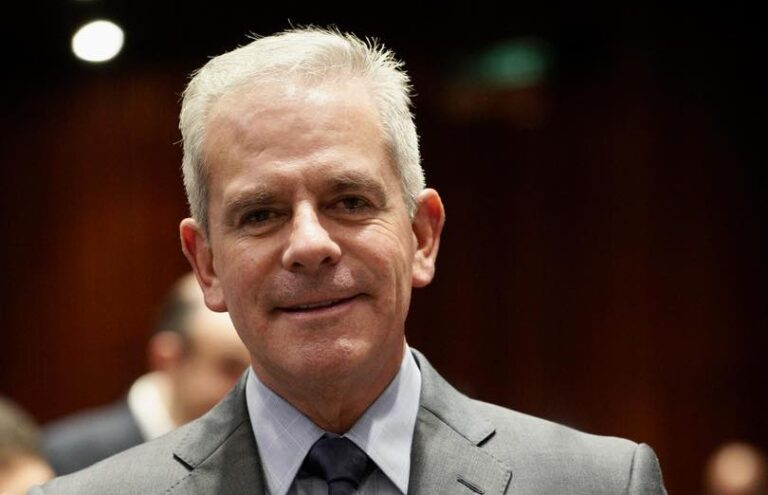 Torres Cofiño propone módulos integrales para jóvenes: internet, salud mental y empleo digno