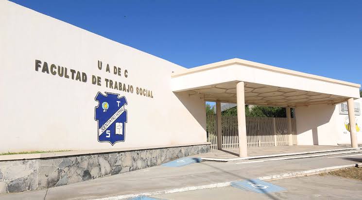 UAdeC y Óptica Laguna lanzan brigada de lentes con precios accesibles