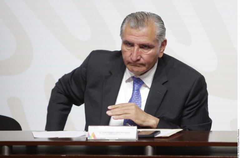 Acusan a Adán Augusto de recibir millonarias sumas no declaradas en 2023-2024