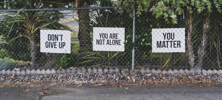 América, la única región del mundo donde crece el suicidio