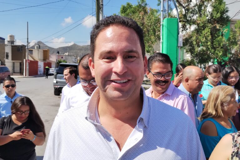 Apoyan centros comunitarios en credencialización del programa “Aquí Vamos”, a la fecha van 21 mil saltillenses registrados