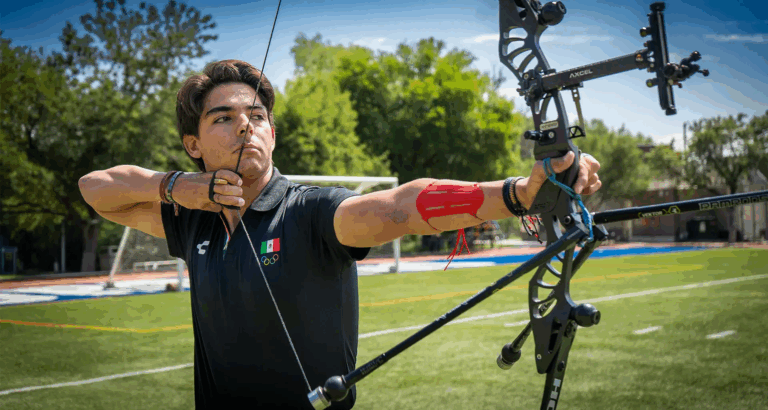 Arquero saltillense apunta a olímpicos tras Panamericanos y mundial