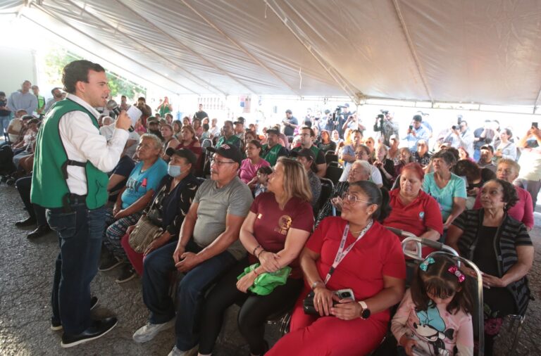 Coahuilenses piden fuera «grillas» y más trabajo: Gabriel Elizondo 