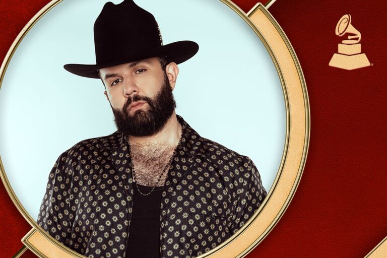 Carín León recibe tres nominaciones en los Latin Grammys 2025