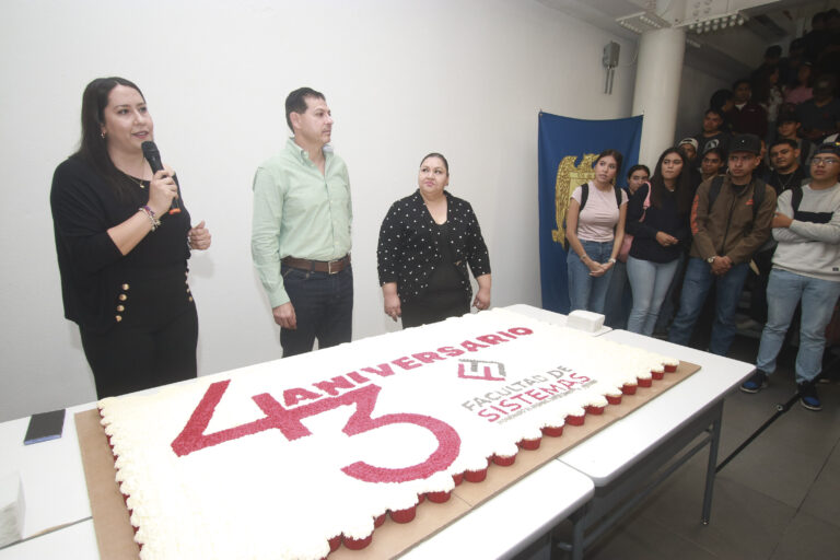 Celebra Facultad de Sistemas Unidad Sureste de la UA de C su 43 aniversario