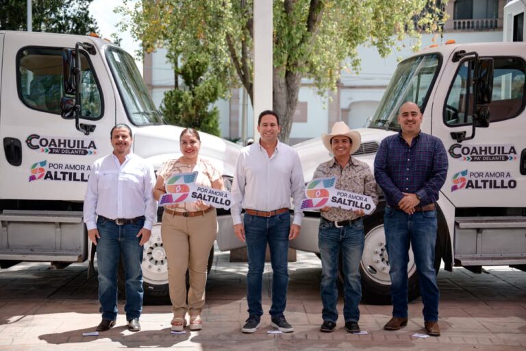 Dona Saltillo camiones recolectores de basura a Juárez y Candela