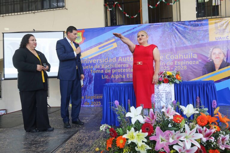 Es Alpha Elia Chávez Luna, la nueva directora de la Escuela de Bachilleres “Juan Agustín de Espinoza” de la UA de C en Parras de la Fuente