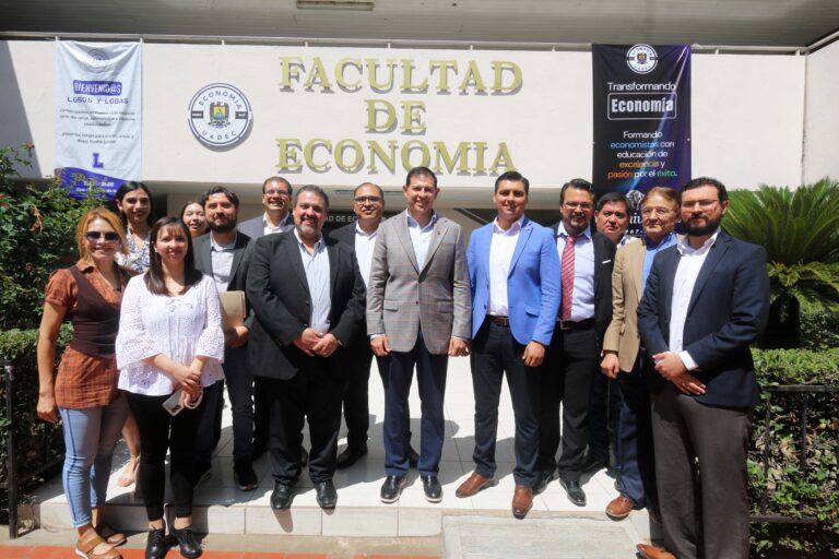 Firma convenio Facultad de Economía de la UA de C con el Colegio de Economistas de Coahuila A.C.
