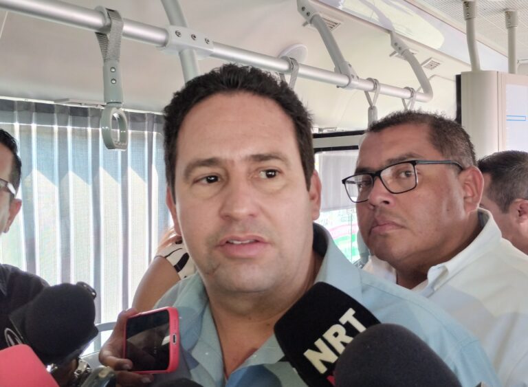 Habrá sanciones penales para quien dañe nuevos camiones del programa “Aquí Vamos Gratis”