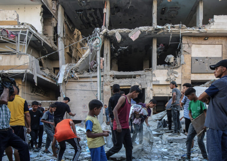 Hambruna, desplazamientos y ataques: UNRWA clama por acción árabe inmediata en Gaza