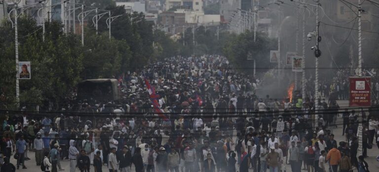 La ONU insta a la contención en Nepal tras la dimisión del primer ministro después de la represión de las protestas