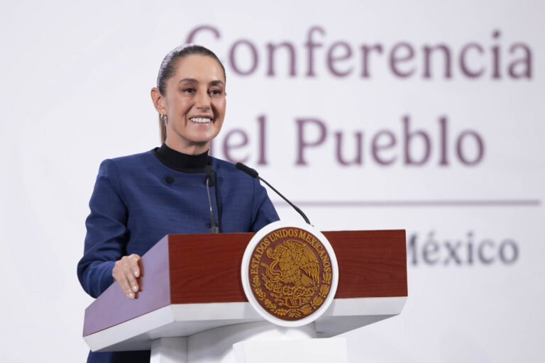 No debatiré con Petro, muerte de artistas es lamentable.- Sheinbaum