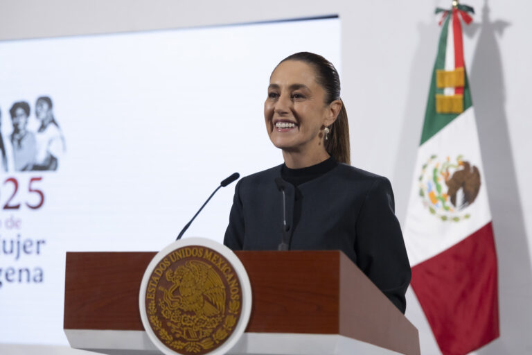 Pide Sheinbaum a Segob revisar situación de la Luz del Mundo