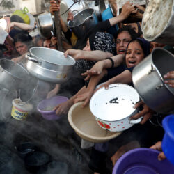MEDIO ORIENTE-CIUDAD DE GAZA-ALIMENTOS GRATUITOS-HAMBRE