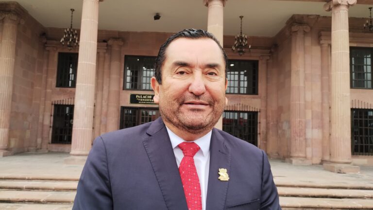 Son alumnos de UTC el motor de desarrollo de Coahuila y de México: rector Sergio Guadarrama