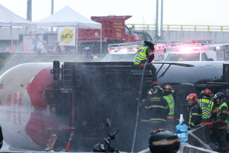 Tanque de pipa presentó ruptura tras choque.- Fiscalía