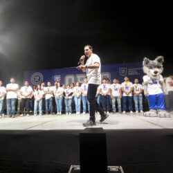 uadec da la bienvenida 7