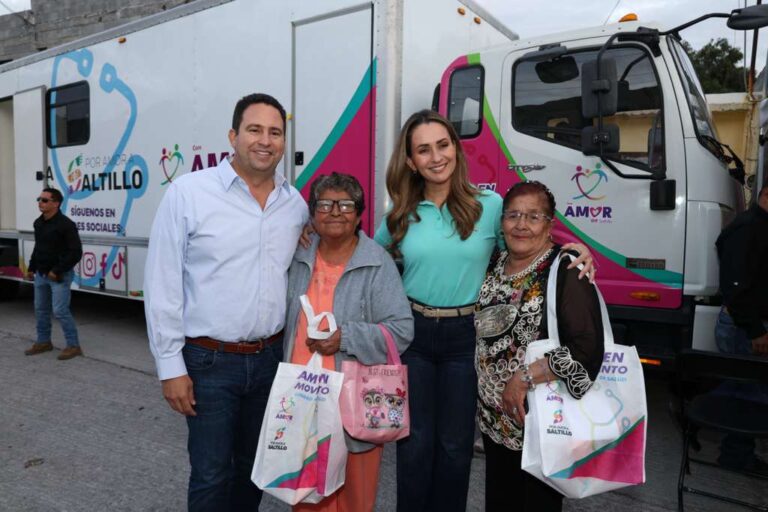 Acerca Amor en Movimiento servicios gratuitos de salud al interior de las colonias