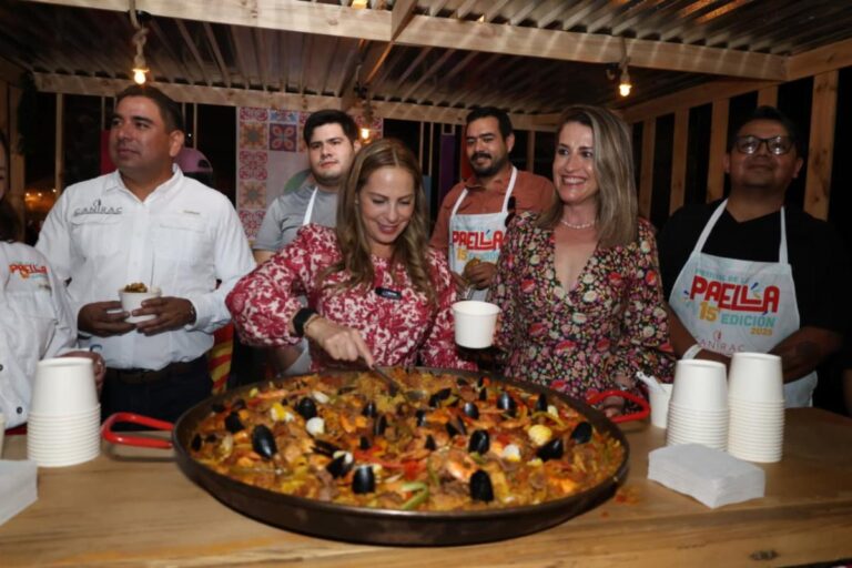 Asisten miles de personas al Festival de la Paella 2025