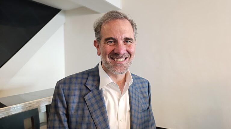 Atraviesa México retroceso en democracia y derechos humanos: Lorenzo Córdova