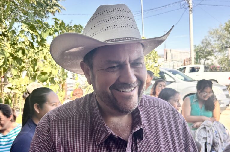 Avanza instalación de luminarias LED en ejidos de Ramos Arizpe