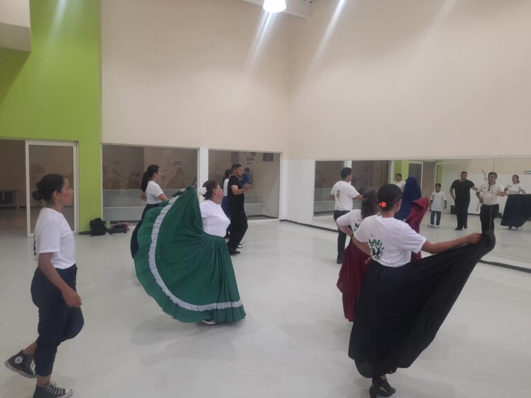 Centros culturales municipales registran gran afluencia de usuarios