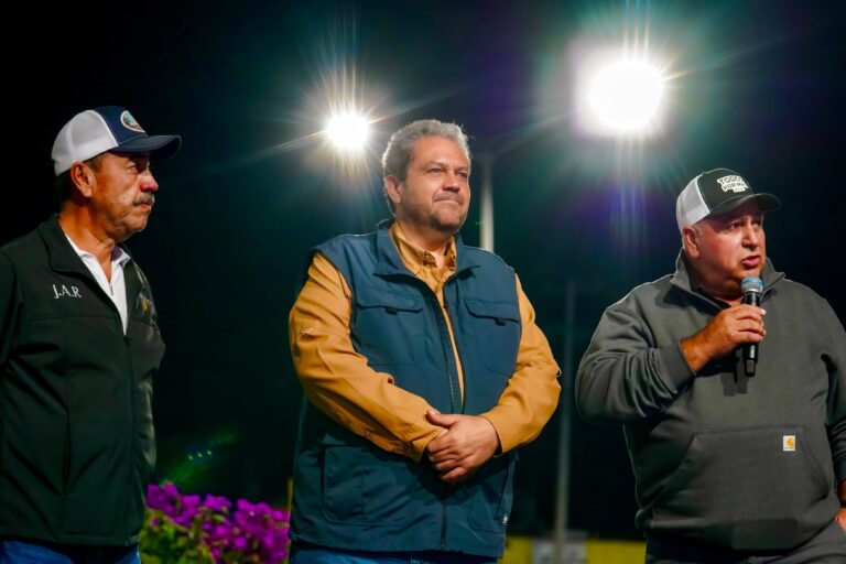 “Con obra tras obra, Ramos se transforma”; entregan alumbrado público en El Cura