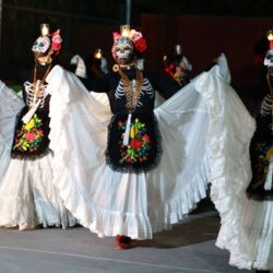 Disfrutan en la Saltillo 2000 “Historias de vida y muerte”