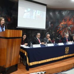 En la relación México