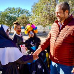 Entre disfraces y convivencia, agradecen a mujeres de “Ola Verde” su trabajo1