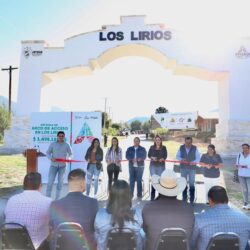 Entrega alcaldesa Ana Karen Arco de Bienvenida en Los Lirios5