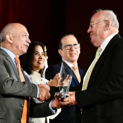 Entregan reconocimientos a notarias y notarios con más de 30 años de labor en Coahuila5