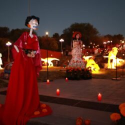Inauguran Magno Altar de Muertos 2025 en escalinatas del Parque Las Maravillas3