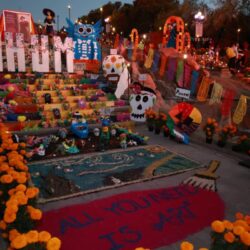 Inauguran Magno Altar de Muertos 2025 en escalinatas del Parque Las Maravillas6