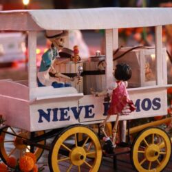 Inauguran Magno Altar de Muertos 2025 en escalinatas del Parque Las Maravillas7