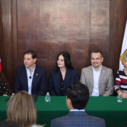 Inauguran en Congreso exposición en el marco del 45 Aniversario de la Facultad de Comunicación de la UAdeC