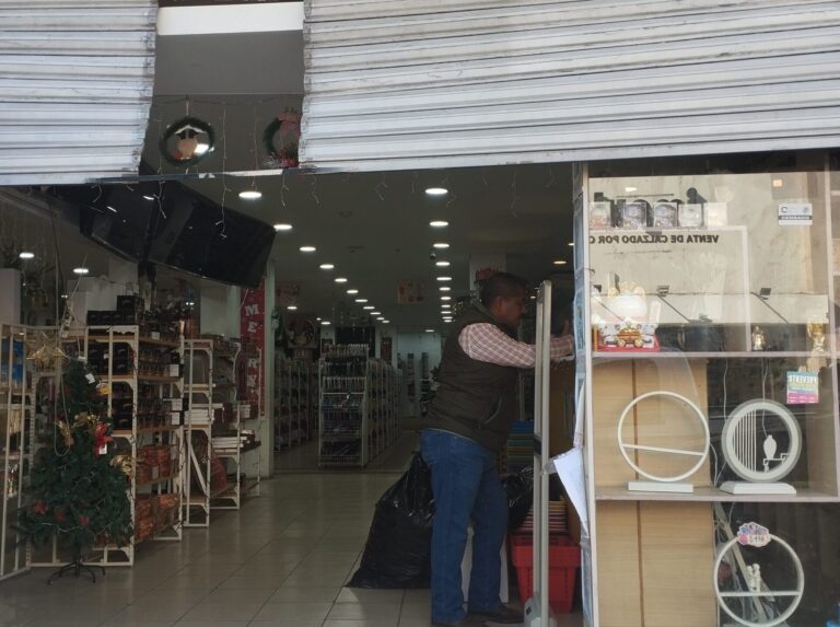 Aplican Operativo Limpieza en 5 tiendas chinas de Coahuila